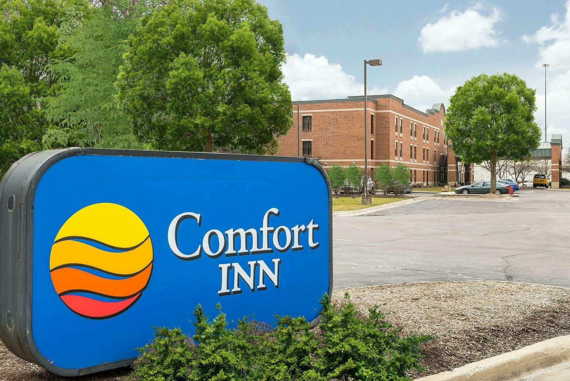Comfort Inn Indianapolis North - Кармел Экстерьер фото